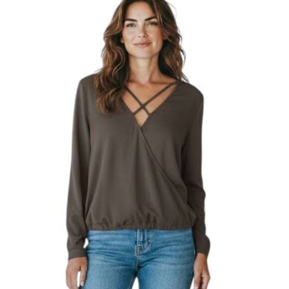 Forever 21 Tops - FOREVER 21 ARMY GREEN CRISSCROSS BLOUSE SZ.S EUC.